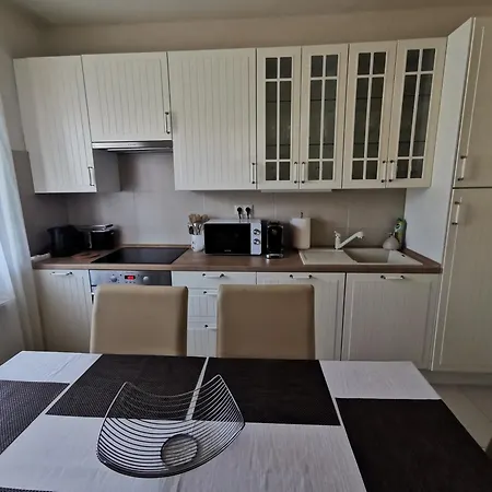 Kovacs Apartmanhaz * Balatonfured