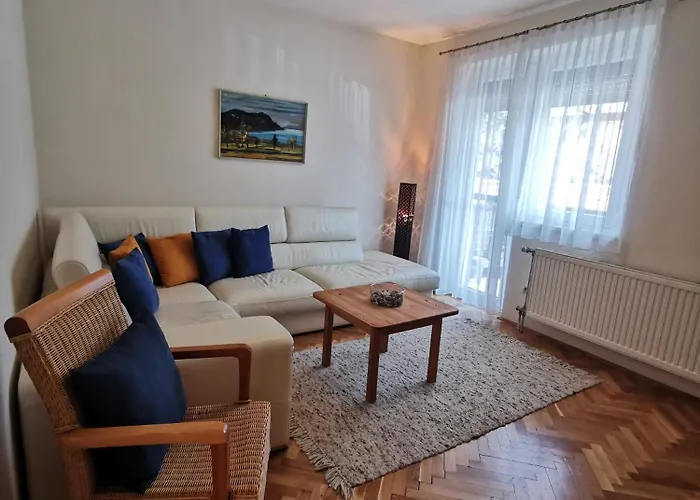 Kovács *